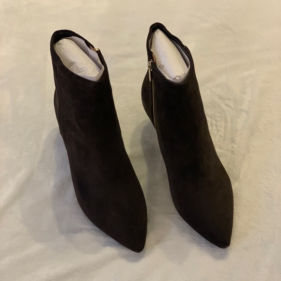 Taryn Rose New "Nora Silky Suede" Chocolate (Dark Brown)  Booties, Size 11! - Picture 9 of 9